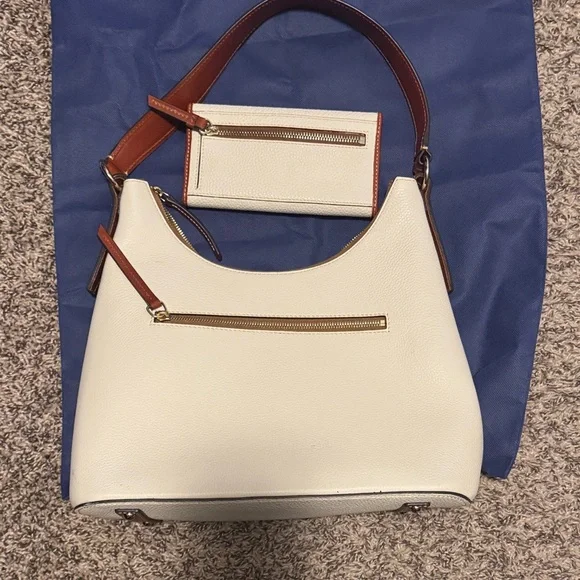 Dooney & Bourke Cream Hobo Bag & Wallet Set - Picture 5 of 6